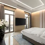 Luxury Penthouse In Downtown