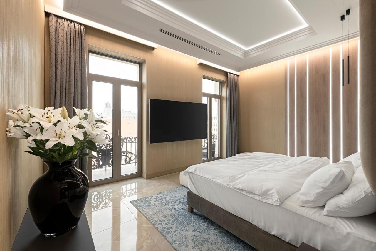 Luxury Penthouse In Downtown *